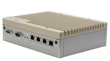 AAEON BOXER-8240AI 裏面