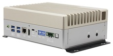 AAEON BOXER-8658AI 前面